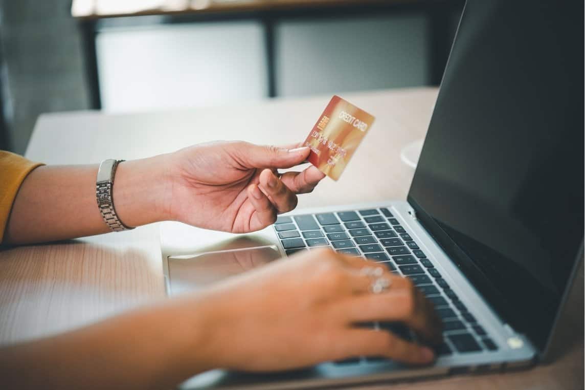 Payments 1 SET UP A DIRECT DEBIT THROUGH GoCardless the UK’s leading Direct Debit Provider