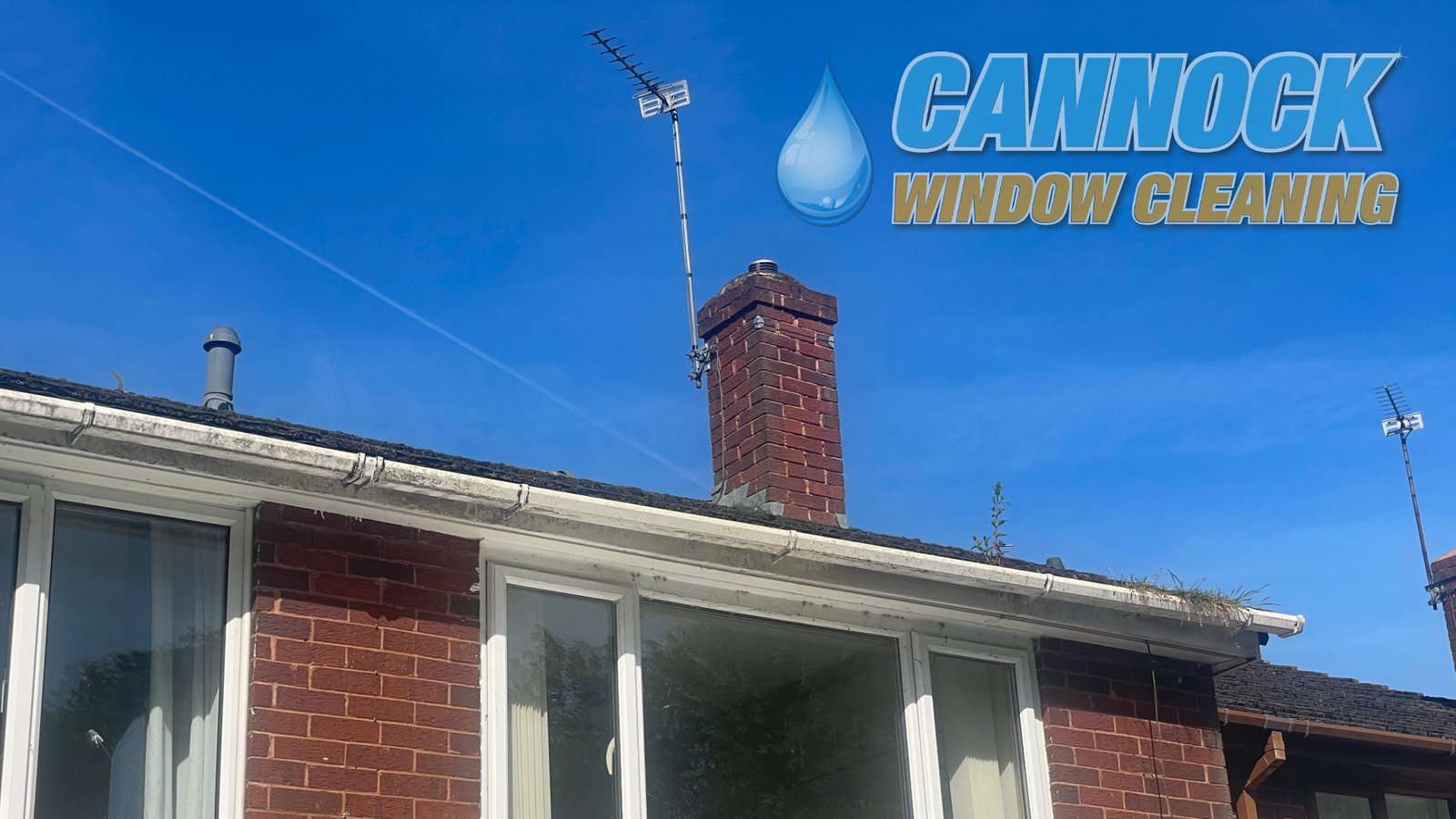 White fascia boards and soffits blackened with dirt before cleaning
