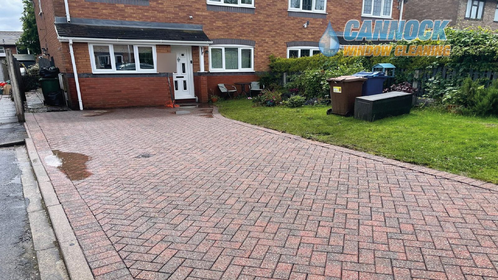 The same block paving drive clean