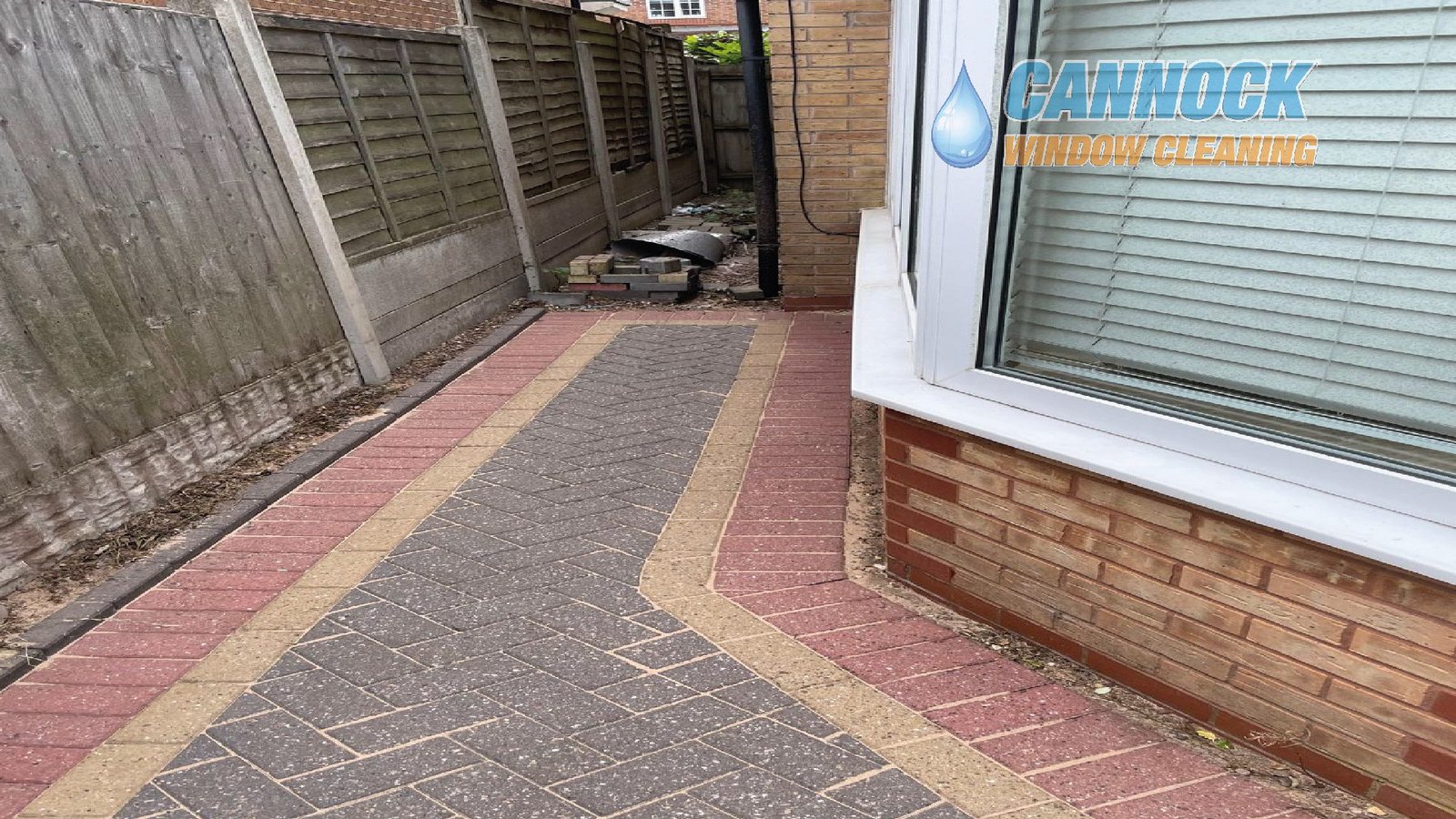 The same side path clean, with the borders showing